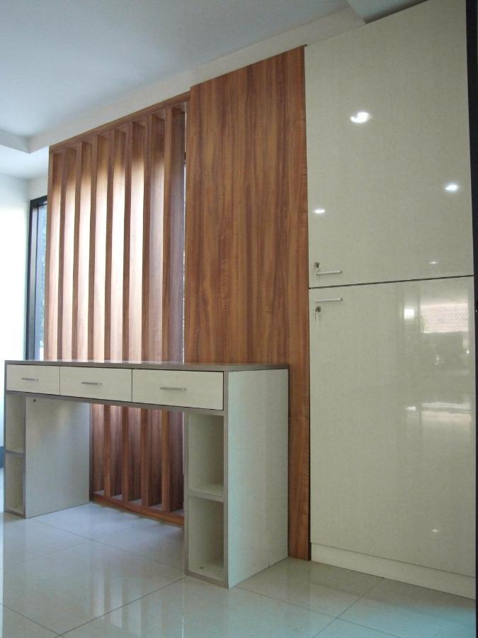 The Seasons Aparthotel Pathum Thani Exterior photo