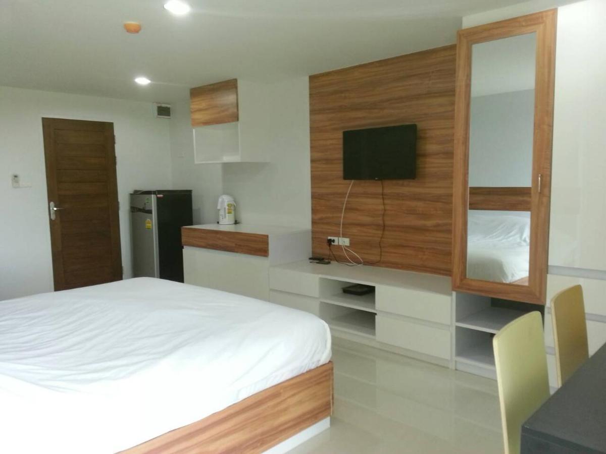 The Seasons Aparthotel Pathum Thani Exterior photo